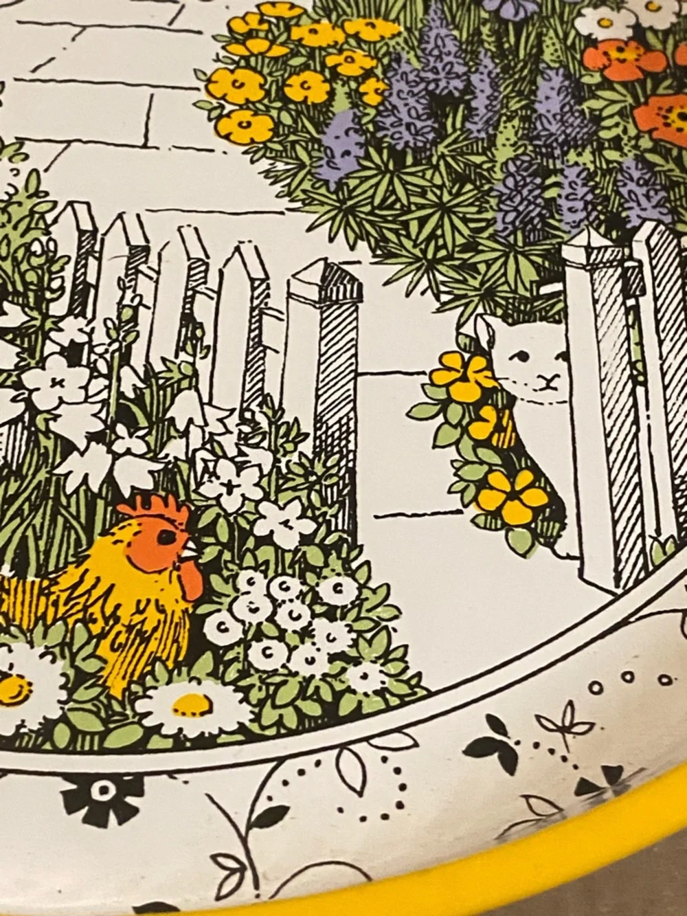 Pat Albeck Decorative Yellow Floral Cottage Serving Metal Tray